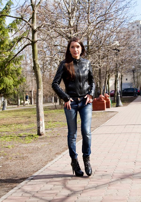 Света, 25